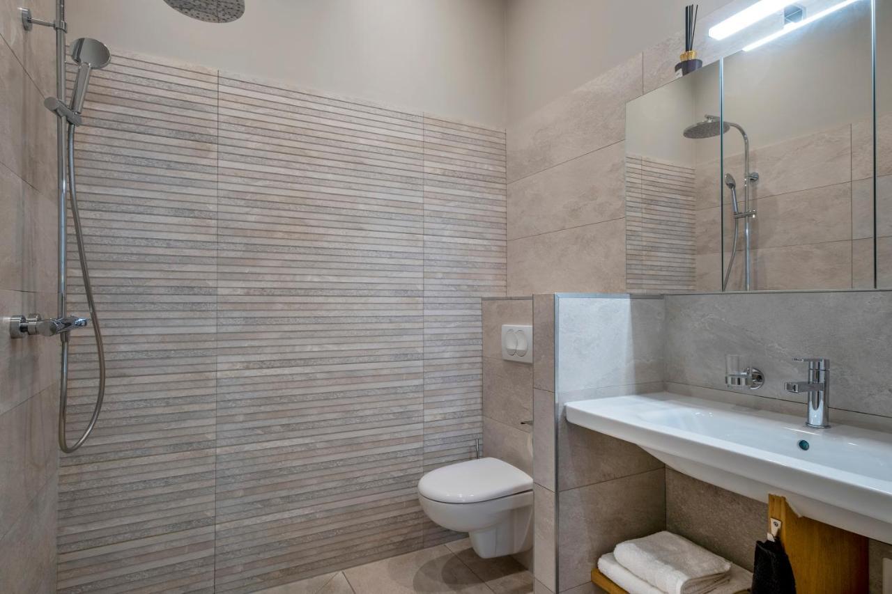 Escale Rochelaise B&B, SPA bain nordique et sauna tonneau La Rochelle  Extérieur photo